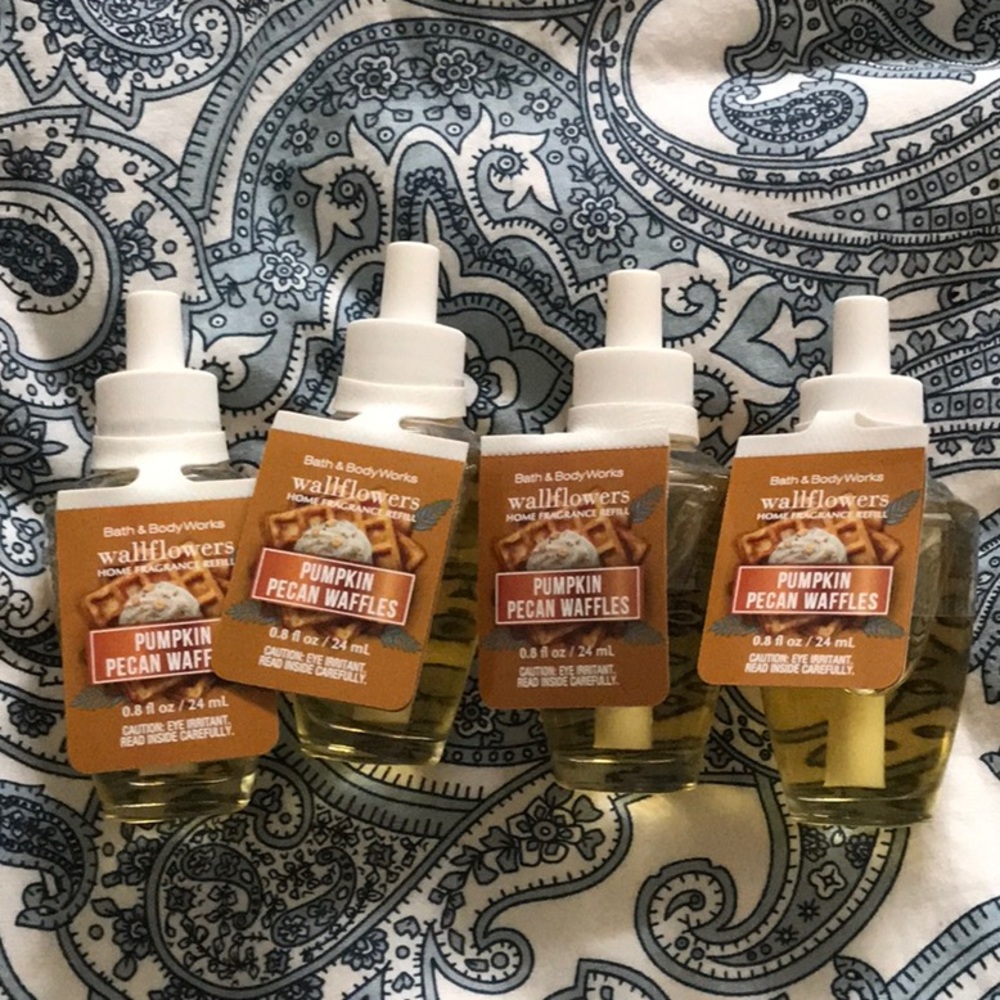 Pumpkin Pecan Waffles Wallflowers